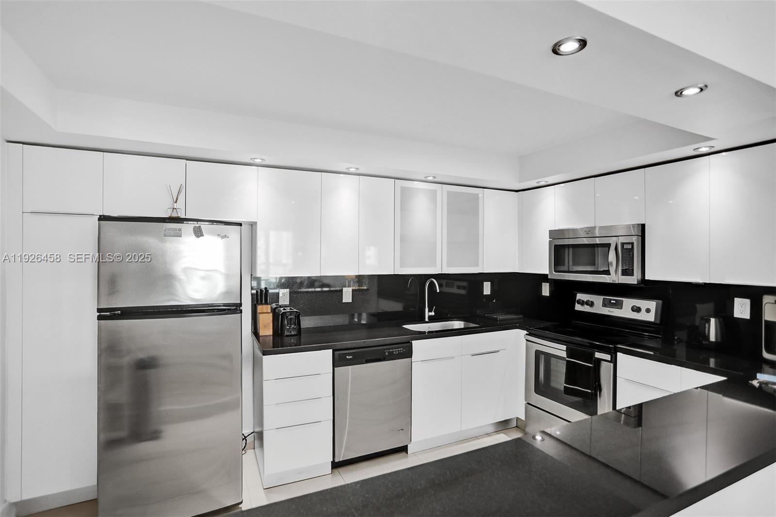 19370 Collins Ave 1504 Property Photo 21