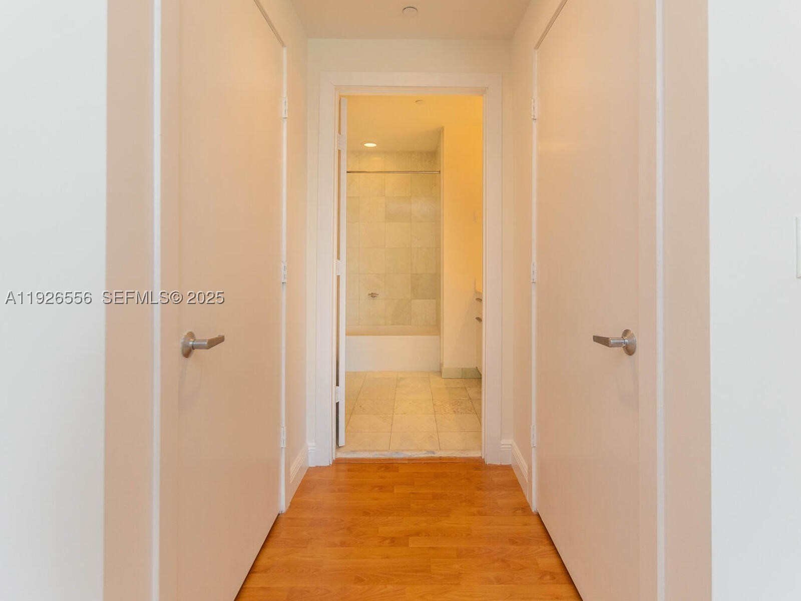 1050 Brickell Ave 606 Property Photo 20