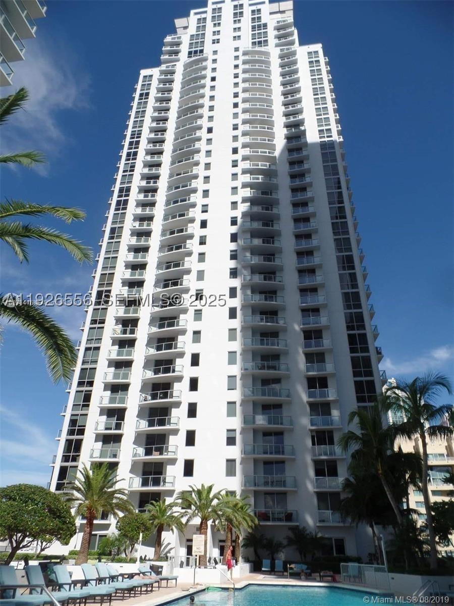 1050 Brickell Ave 606 Property Photo 40