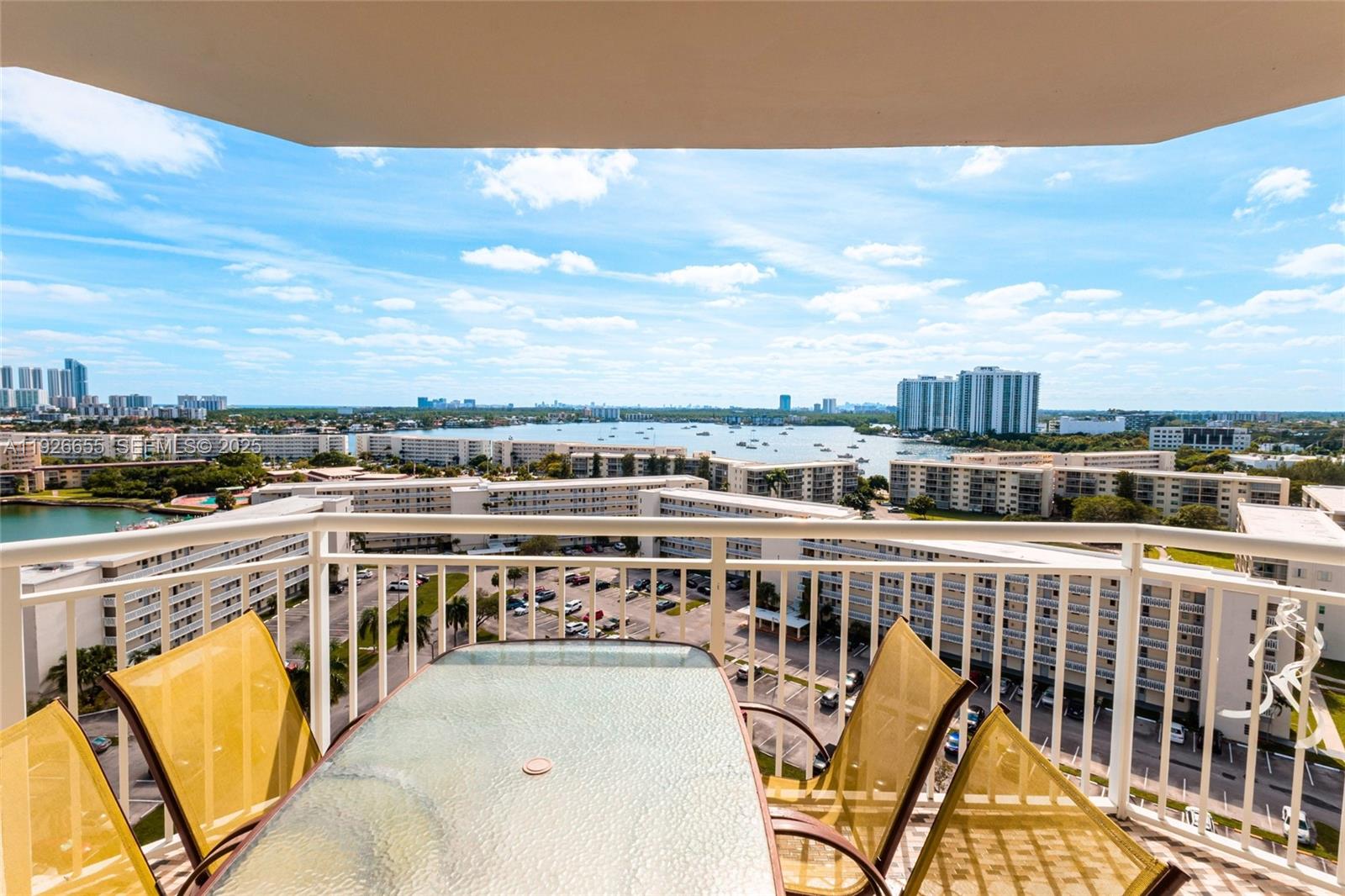 18011 Biscayne Blvd 1501 Property Photo 2