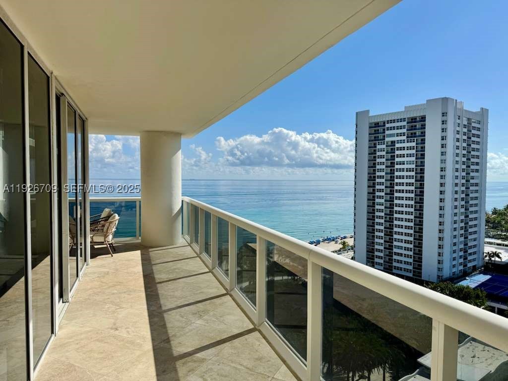 1850 S Ocean Dr 1405 Property Photo 3