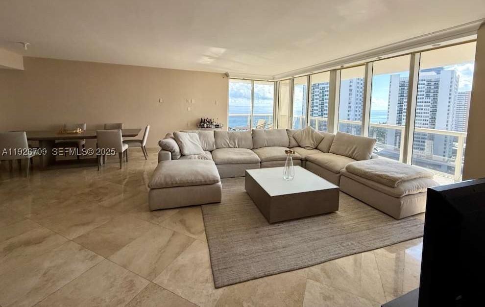 1850 S Ocean Dr 1405 Property Photo 8