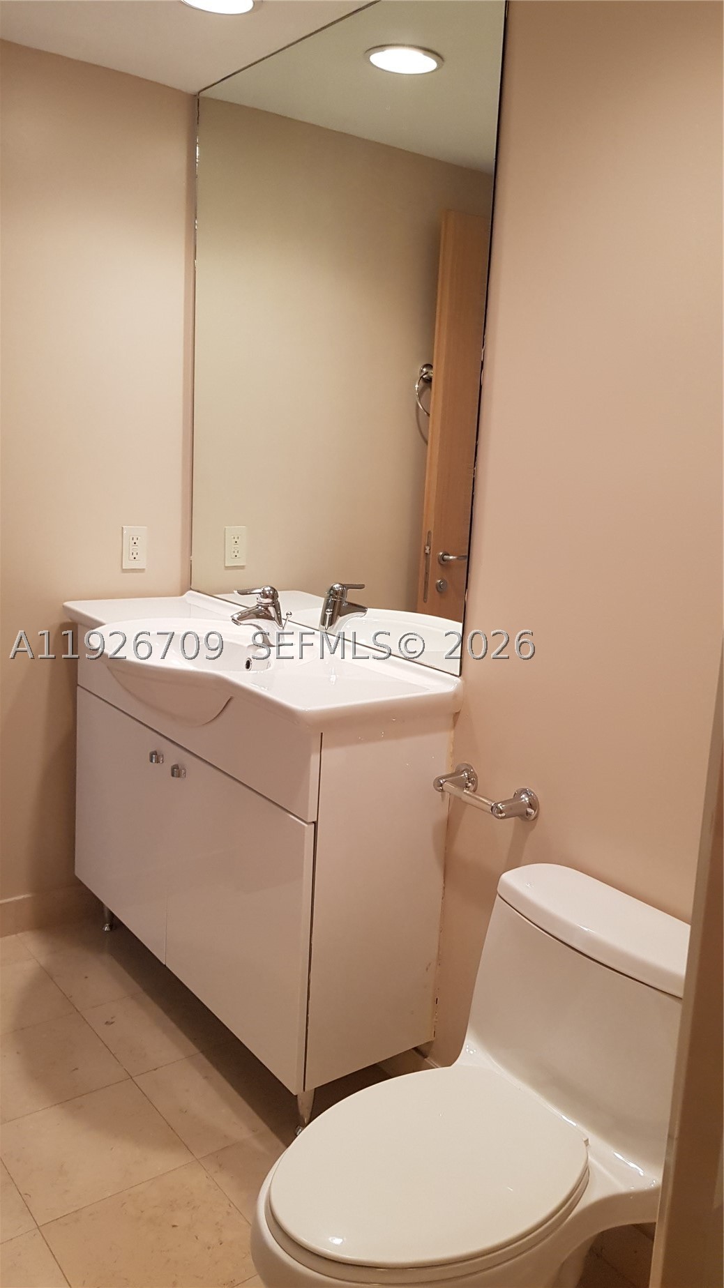 1850 S Ocean Dr 1405 Property Photo 26