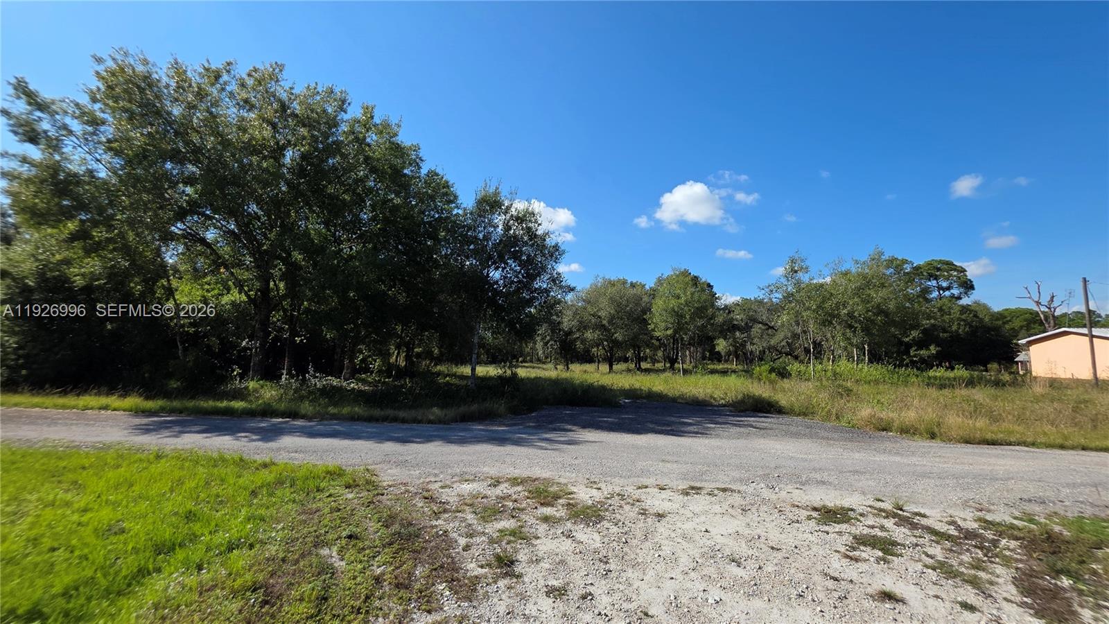 340 N Jinete St Property Photo 16