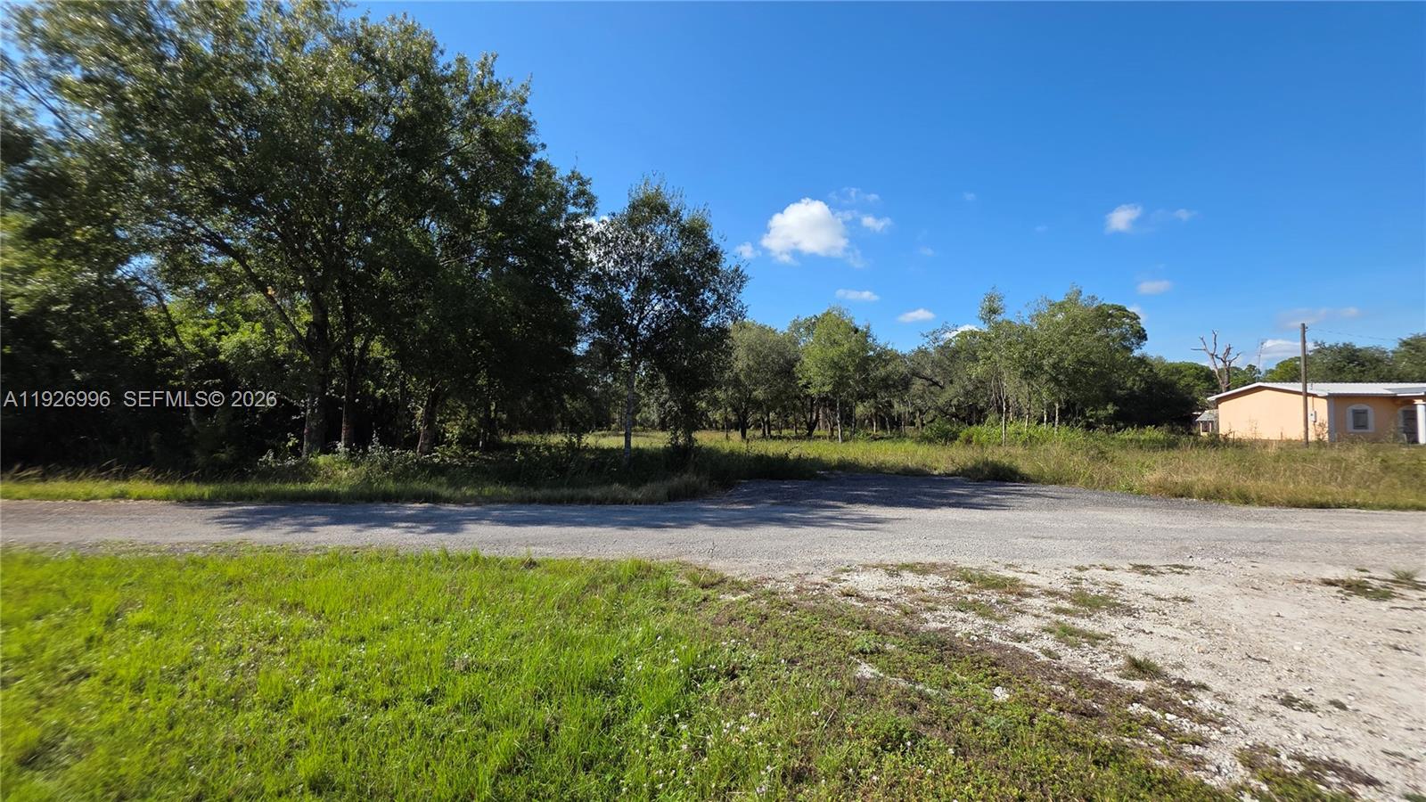340 N Jinete St Property Photo 18