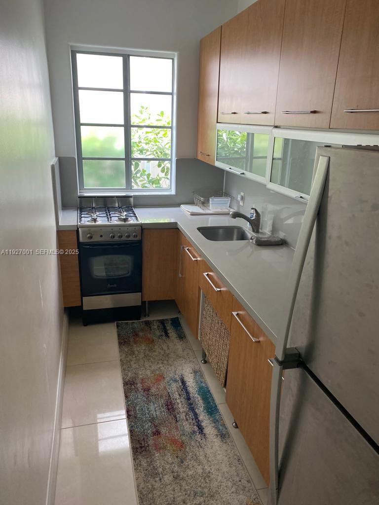 526 15 St 2 Property Photo 5