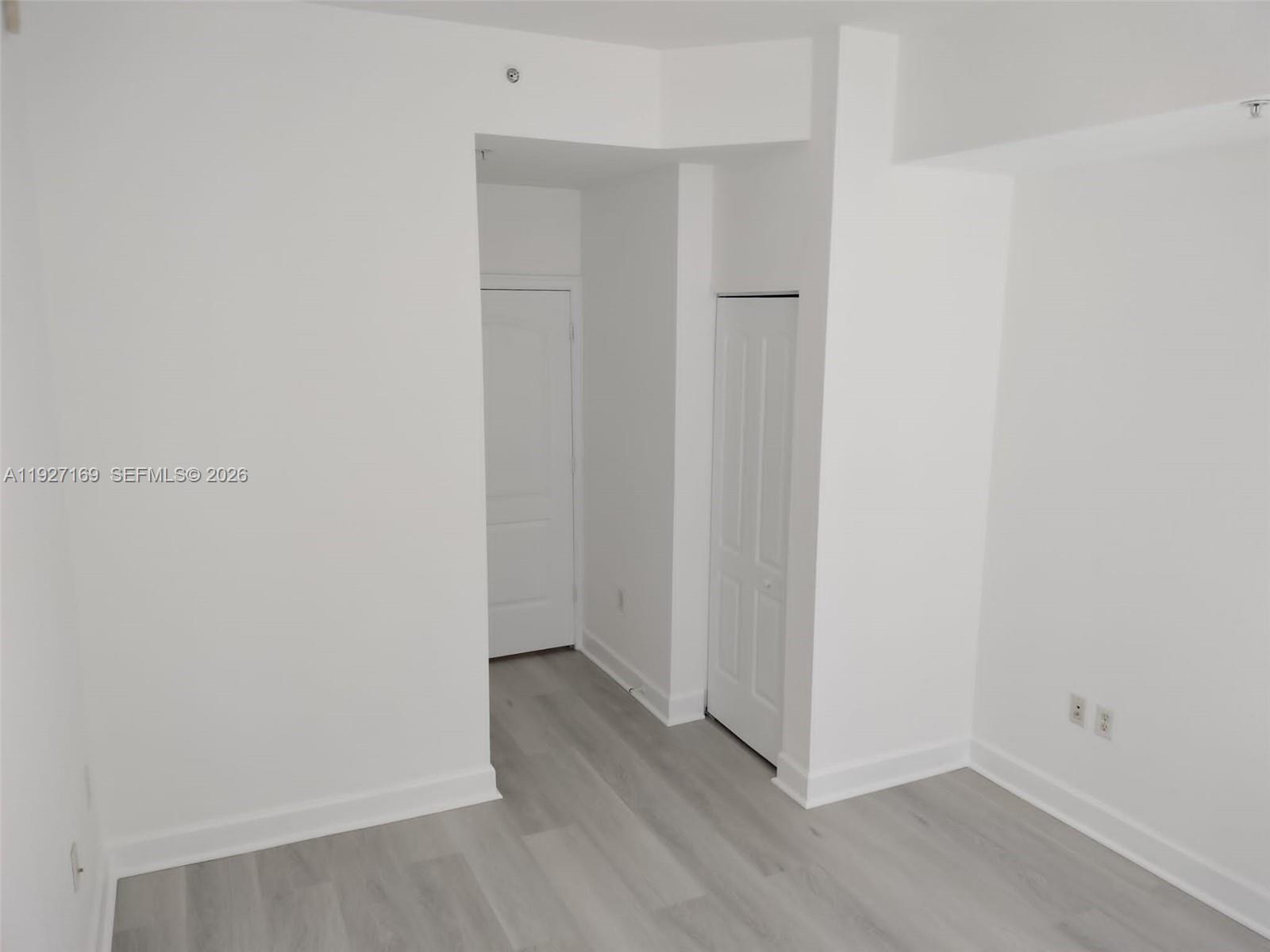 1830 Radius Dr 1121 Property Photo 7