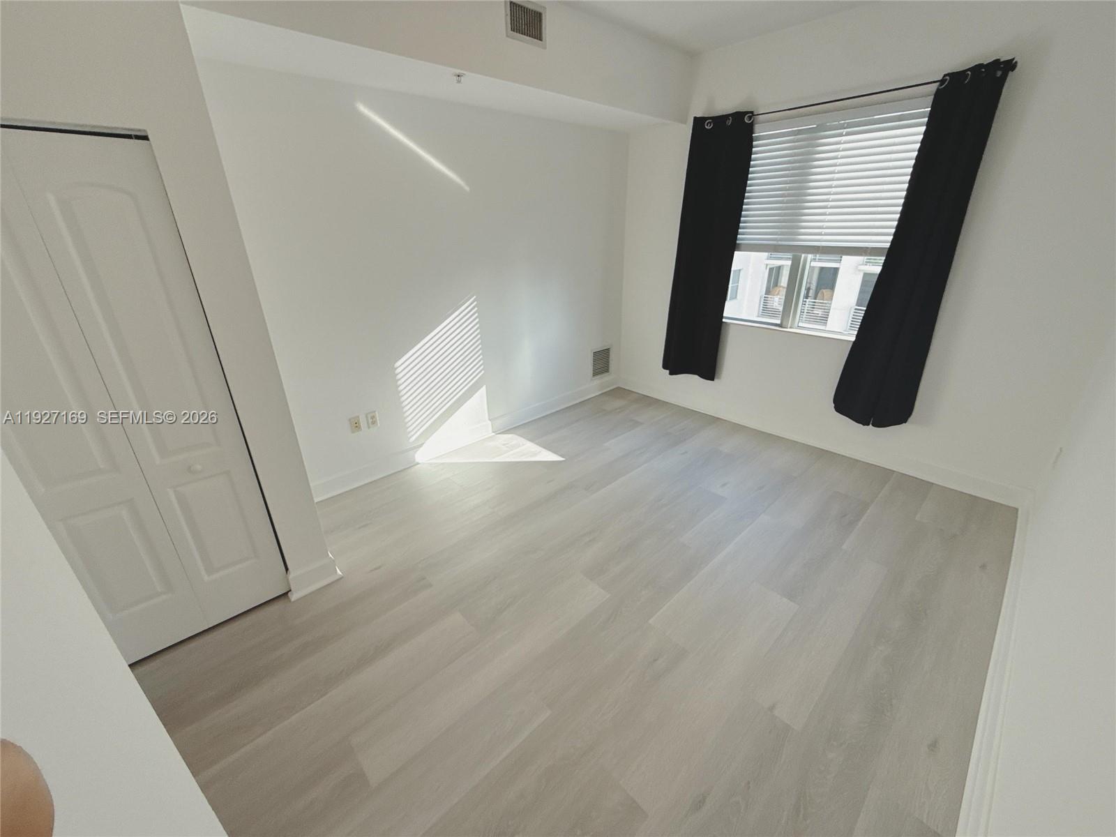 1830 Radius Dr 1121 Property Photo 8