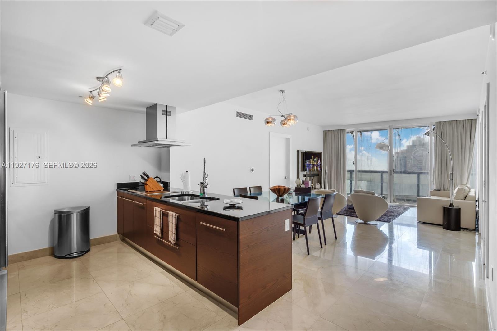 495 Brickell Ave 2405 Property Photo 4