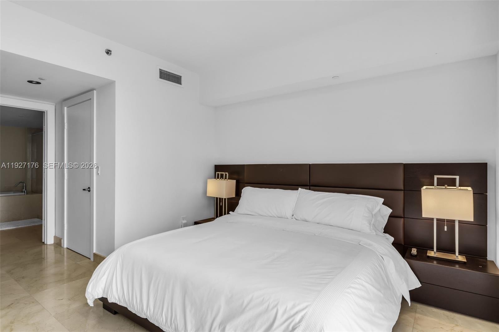 495 Brickell Ave 2405 Property Photo 14