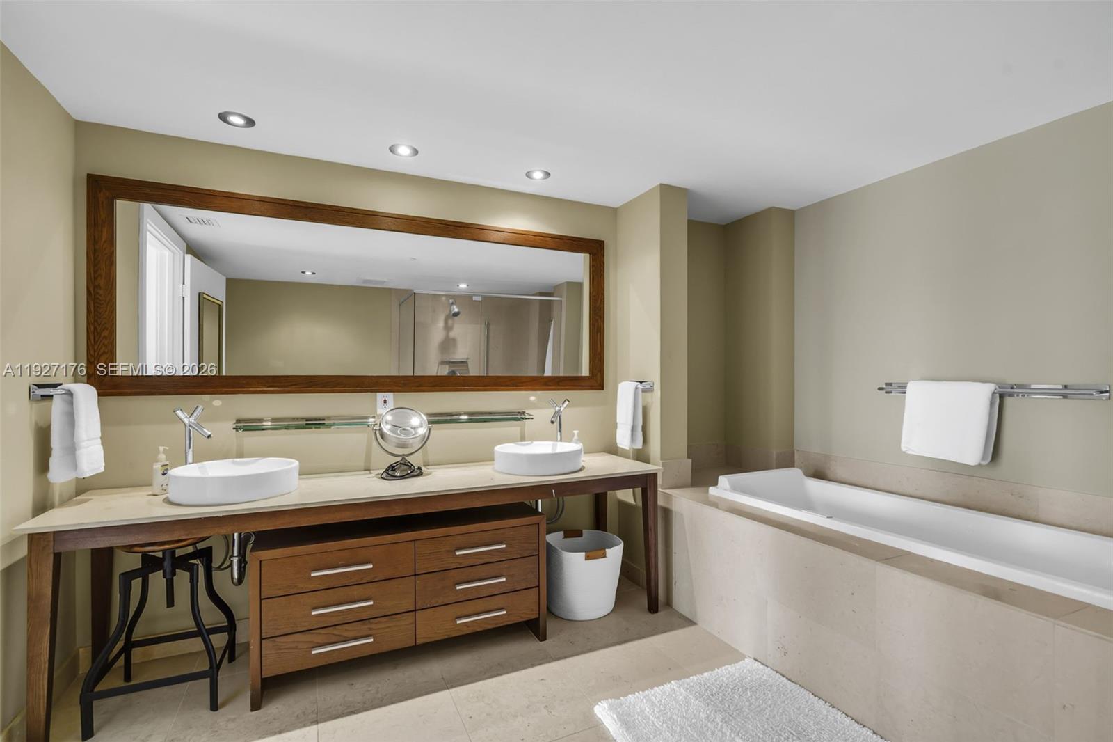 495 Brickell Ave 2405 Property Photo 20