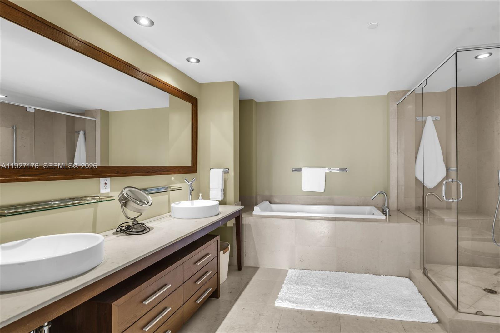 495 Brickell Ave 2405 Property Photo 21