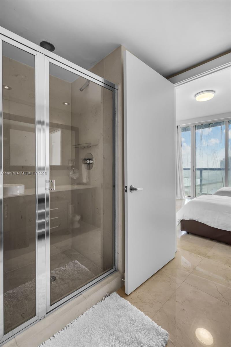 495 Brickell Ave 2405 Property Photo 26