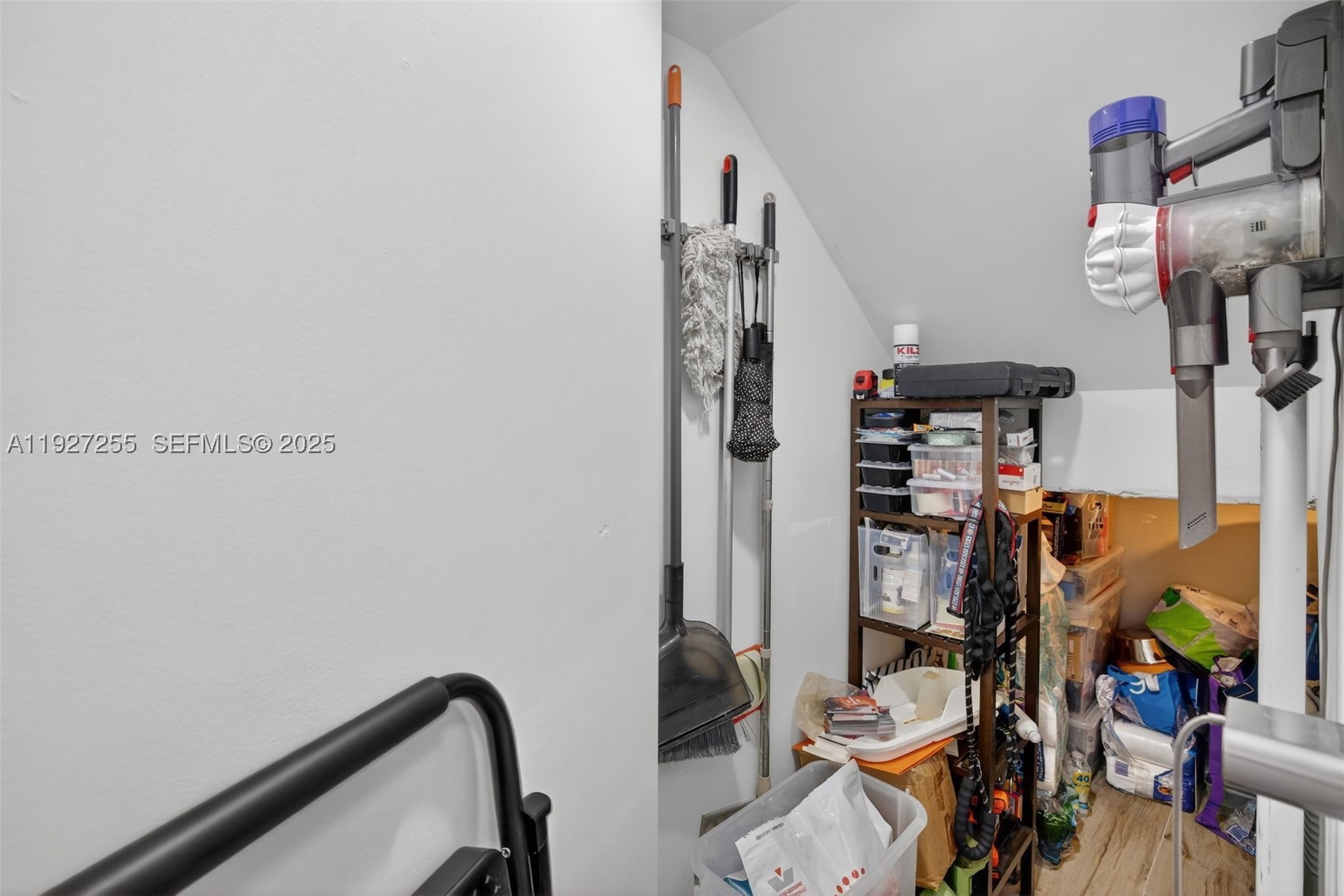 237 City View Dr 237 Property Photo 16