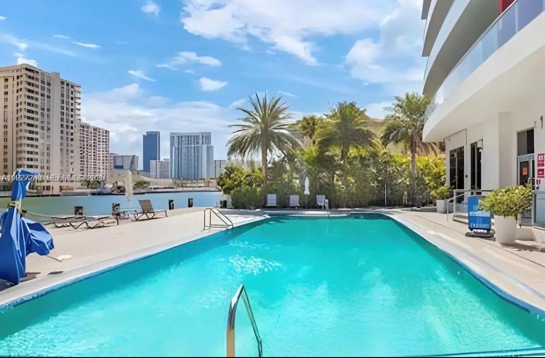 2602 E Hallandale Beach Blvd R809 Property Photo 34