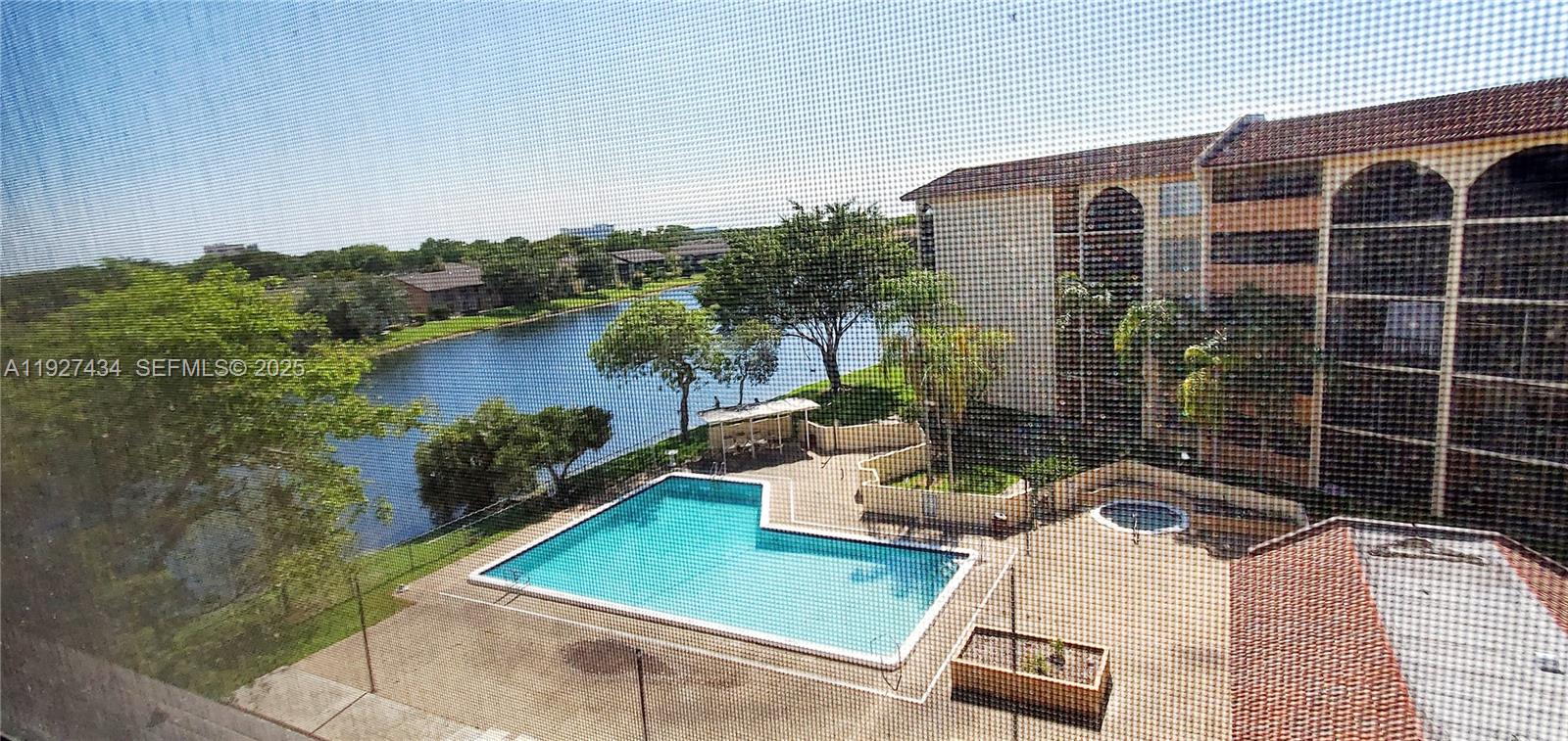 3905 N Nob Hill Rd 510 Property Photo 15