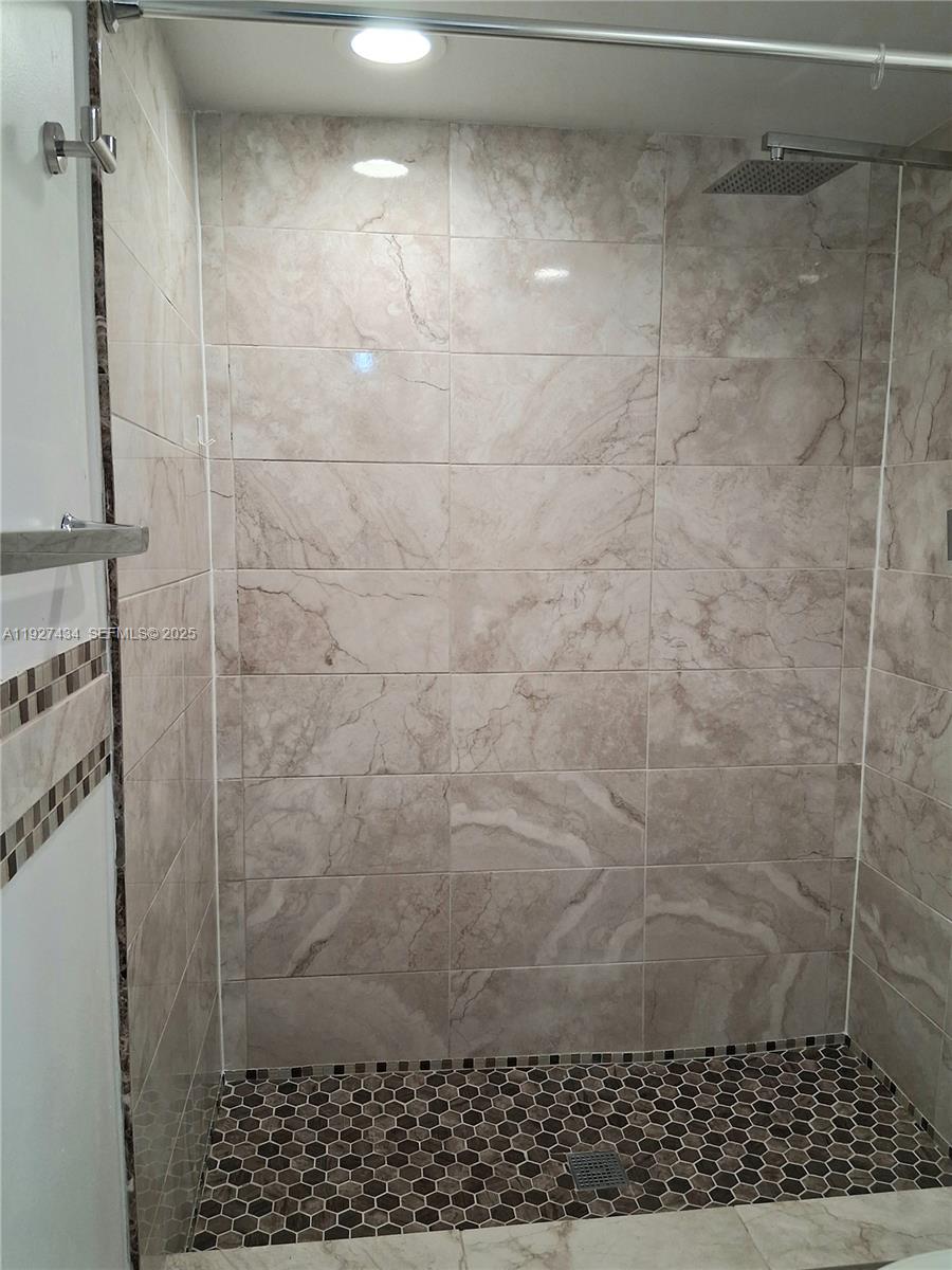 3905 N Nob Hill Rd 510 Property Photo 39