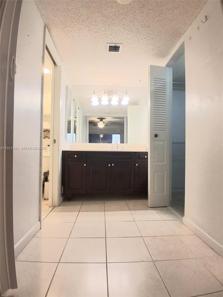 3905 N Nob Hill Rd 510 Property Photo 43