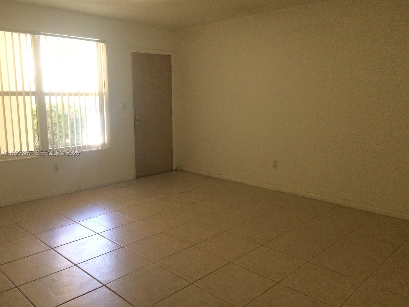 255 Sunrise Dr 103 Property Photo 4