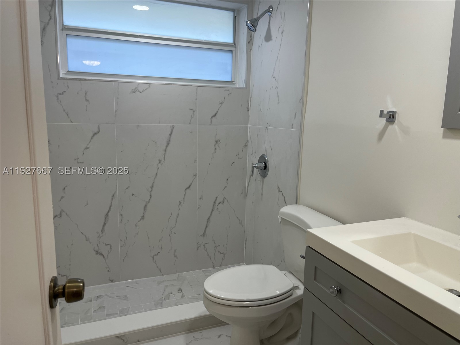 255 Sunrise Dr 103 Property Photo 10