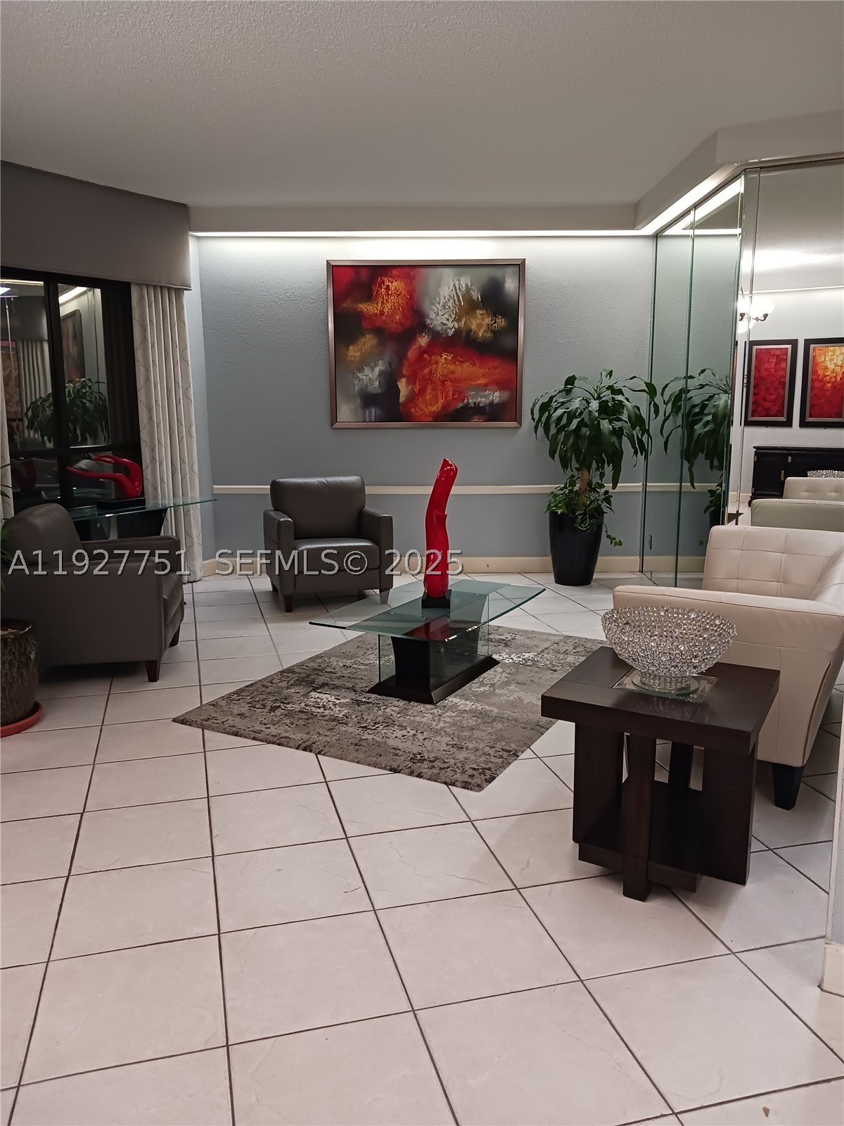 1000 Saint Charles Pl L2 Property Photo 1