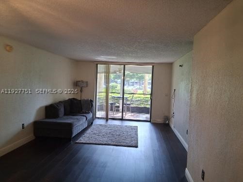 1000 Saint Charles Pl L2 Property Photo 6