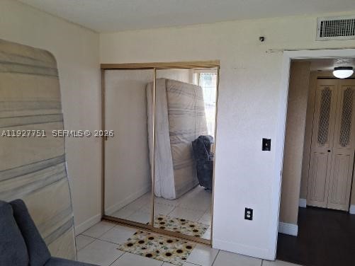 1000 Saint Charles Pl L2 Property Photo 9