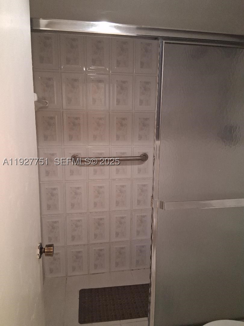 1000 Saint Charles Pl L2 Property Photo 14