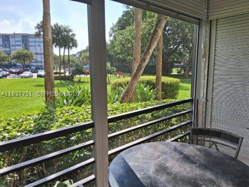 1000 Saint Charles Pl L2 Property Photo 20