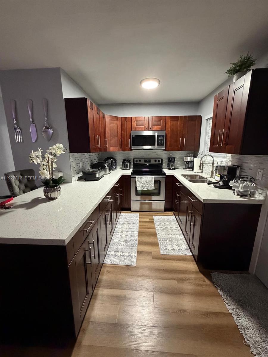 100 Ne 171st Ter Property Photo 6