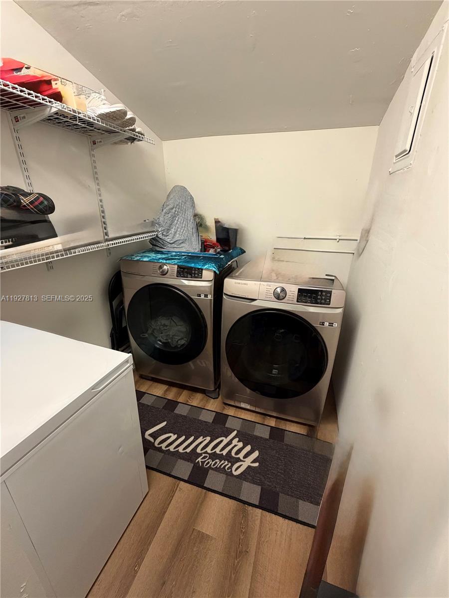 100 Ne 171st Ter Property Photo 14