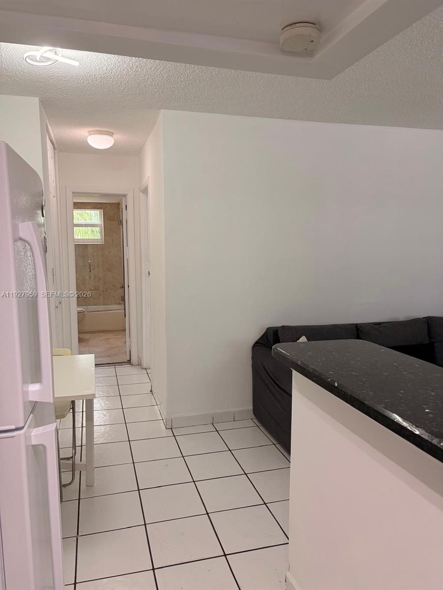 335 Collins Ave 302 Property Photo 17