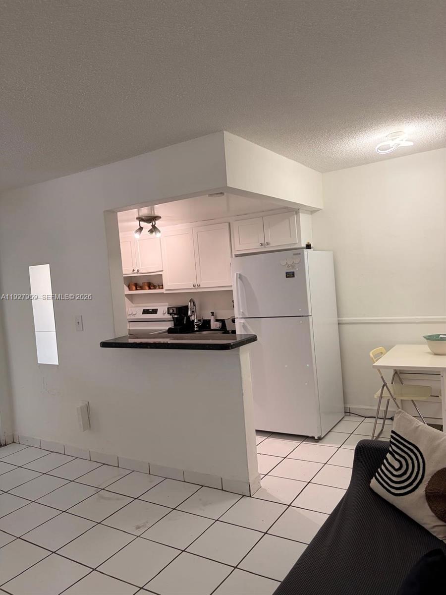 335 Collins Ave 302 Property Photo 19