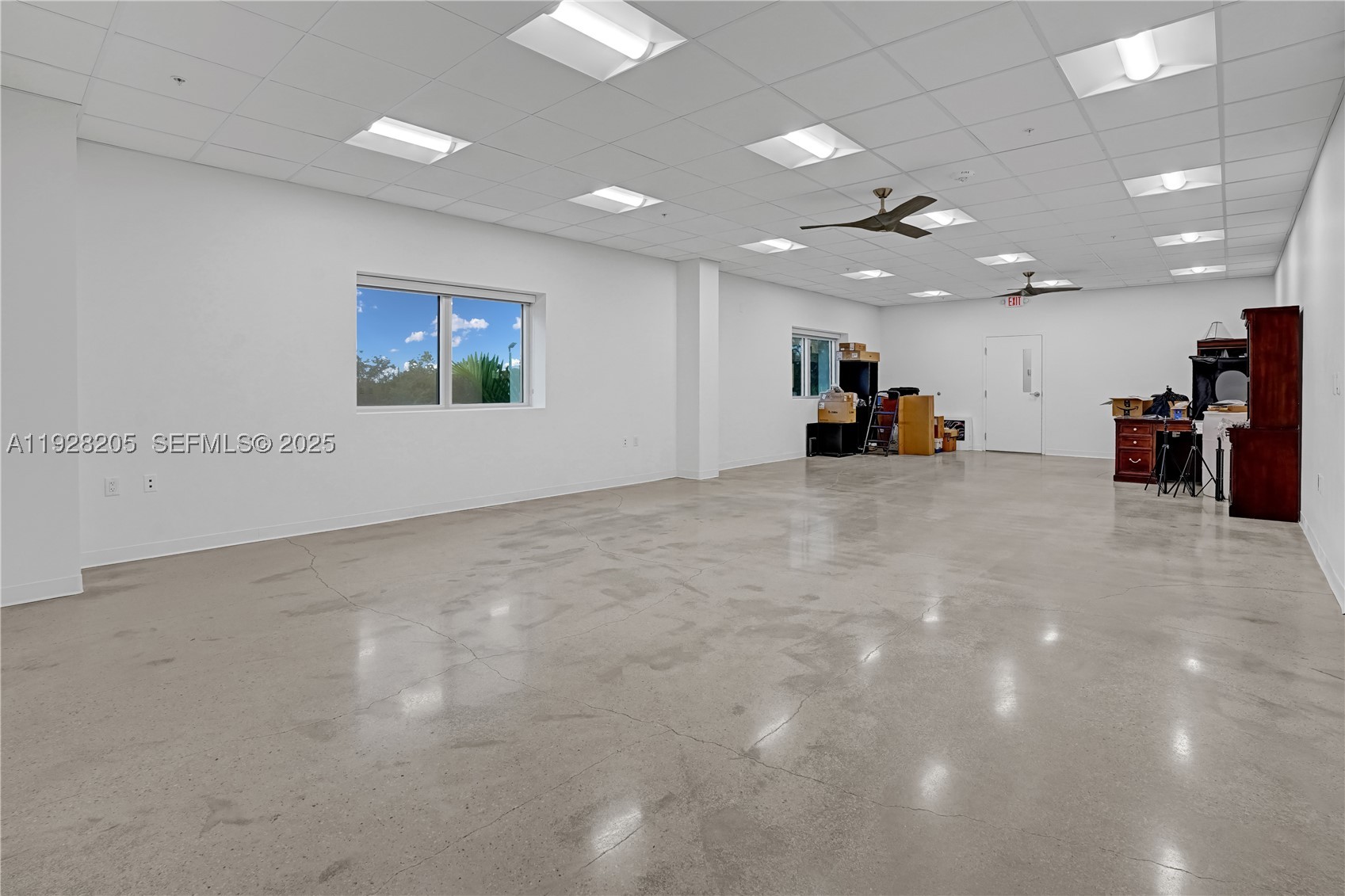 A11928205 Property Photo 31