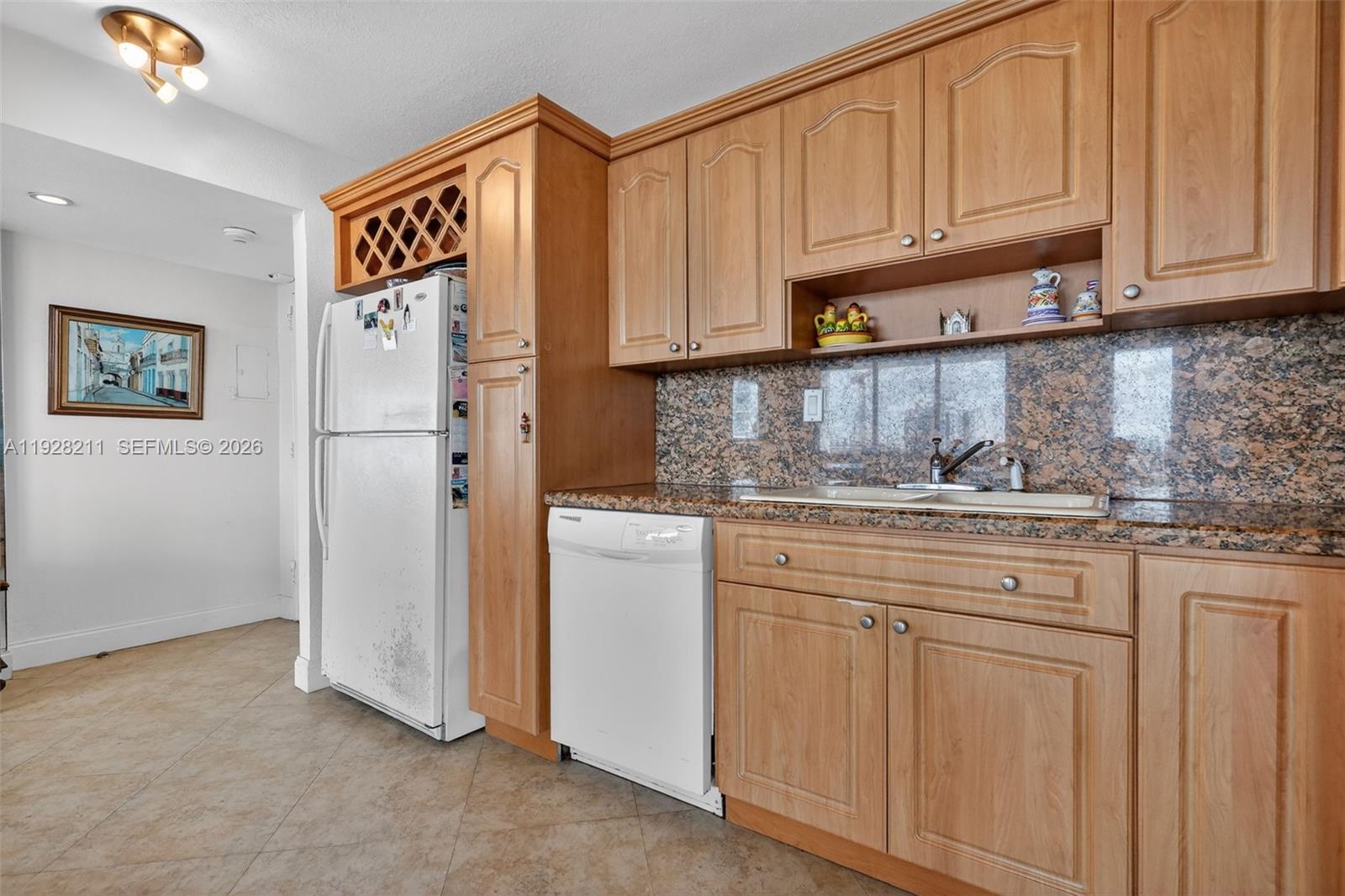 7135 Collins Ave 1015 Property Photo 9