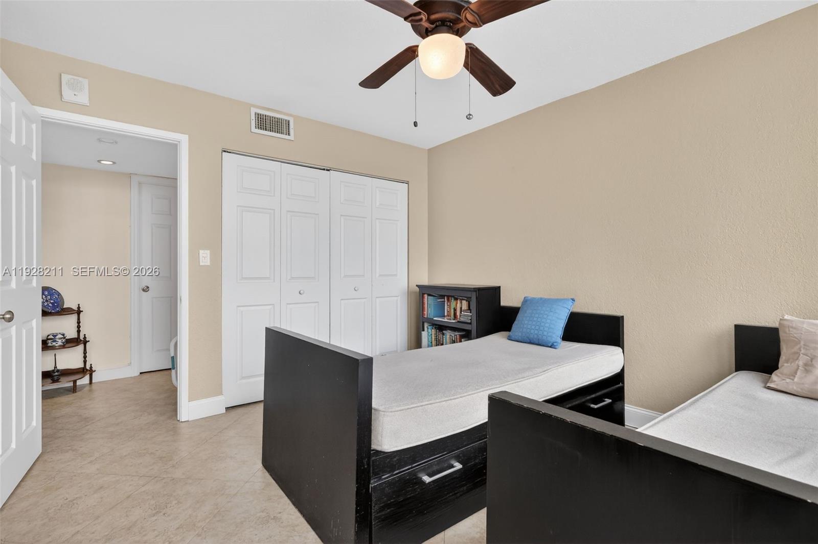 7135 Collins Ave 1015 Property Photo 18
