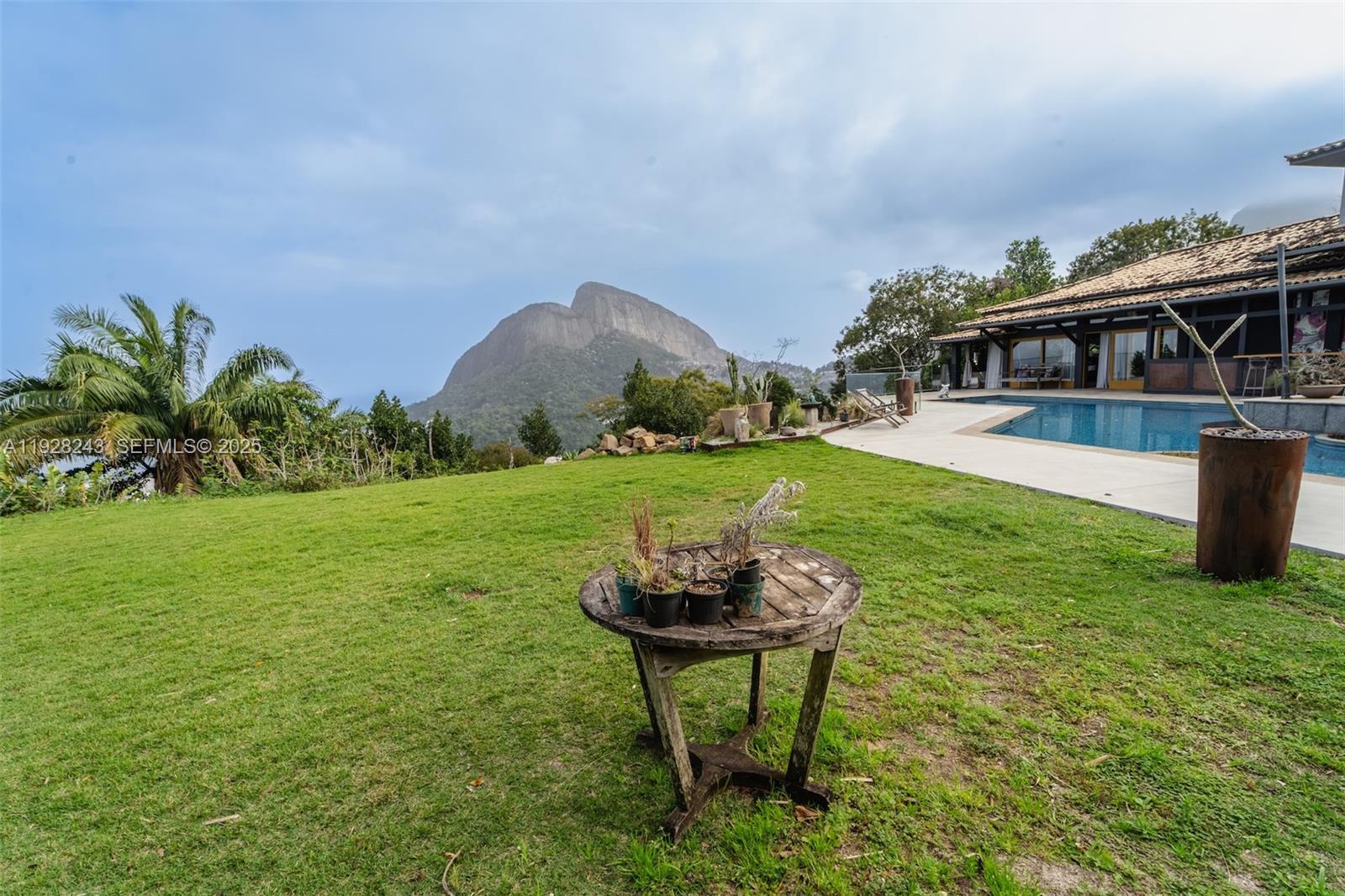 240 Rua Joao Borges Property Photo 34