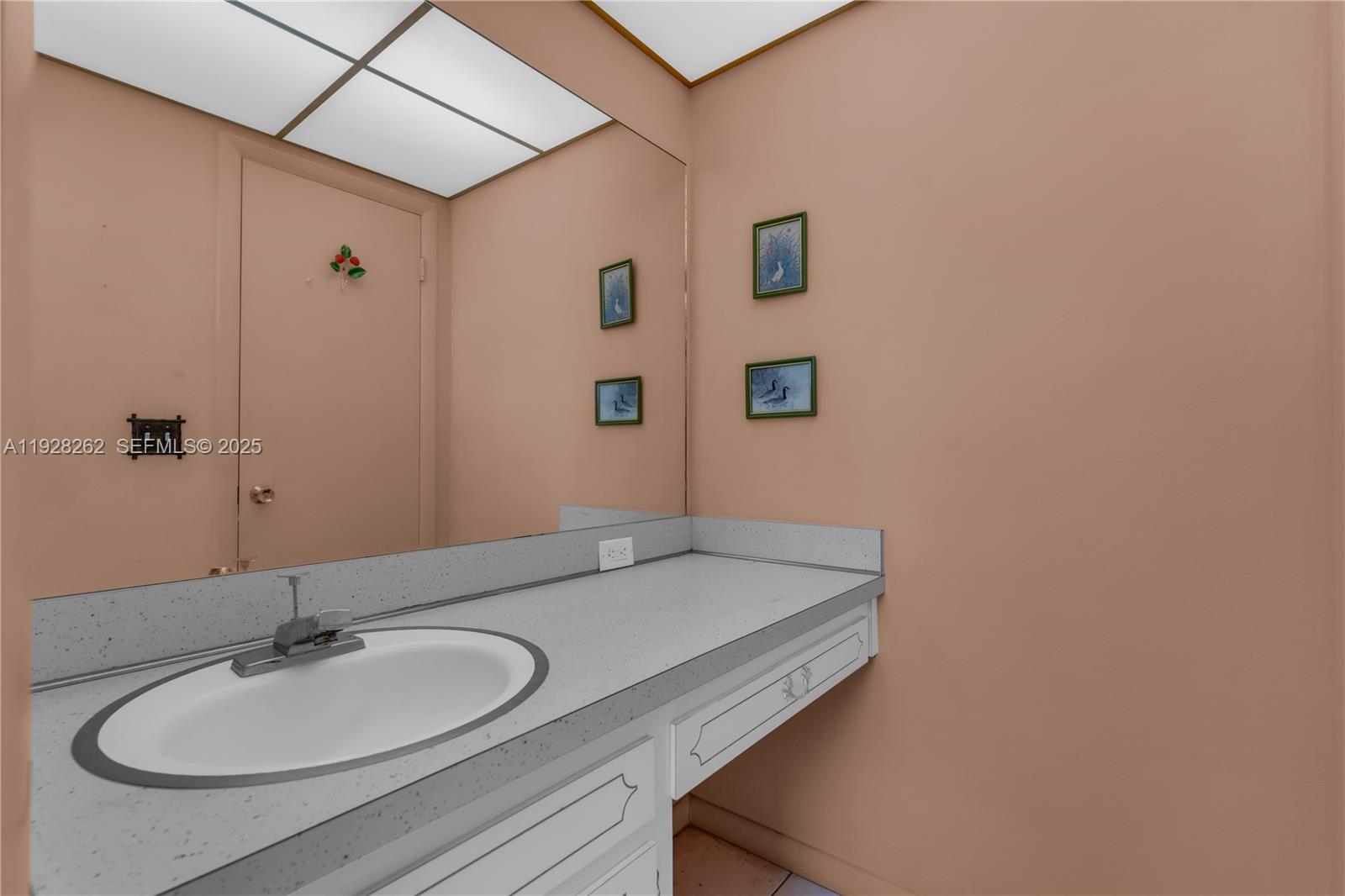 215 Se 3rd Ave 407b Property Photo 11