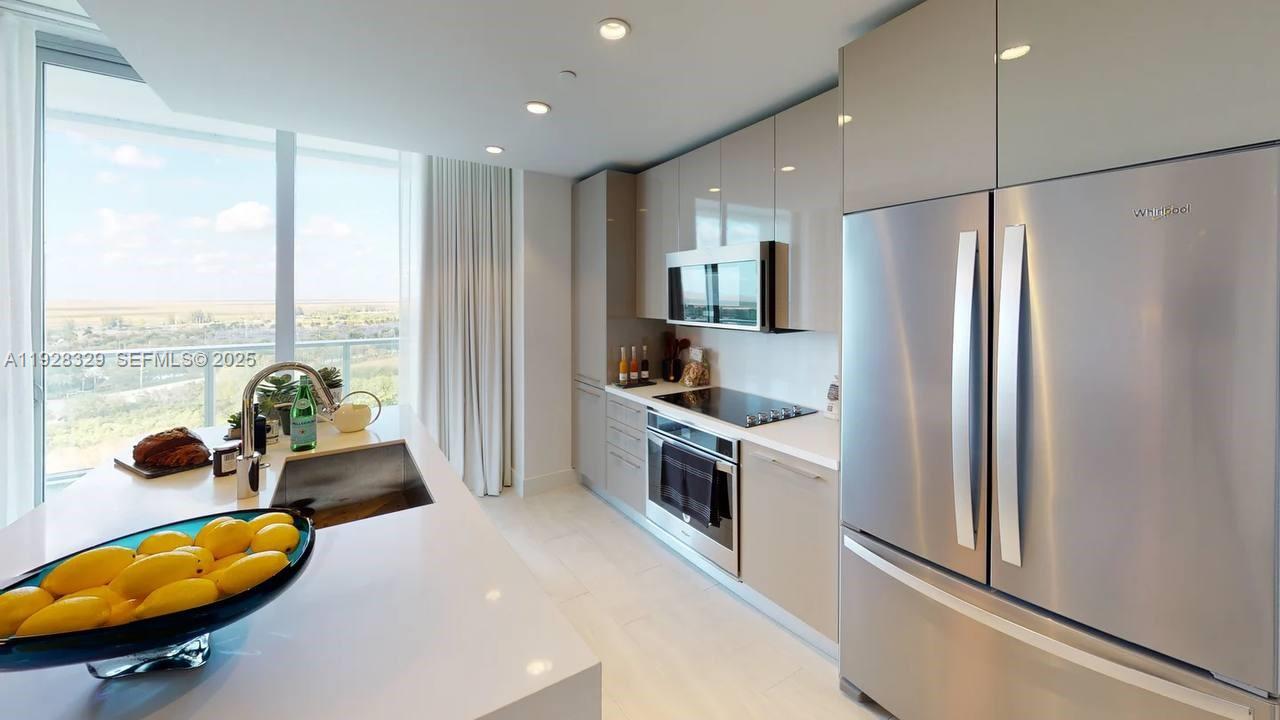 2000 Metropica Way 1701 Property Photo 4