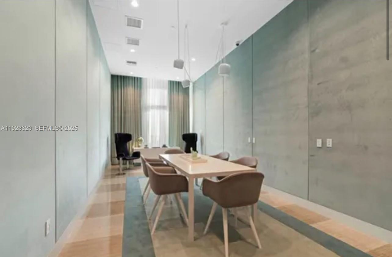 2000 Metropica Way 1701 Property Photo 17