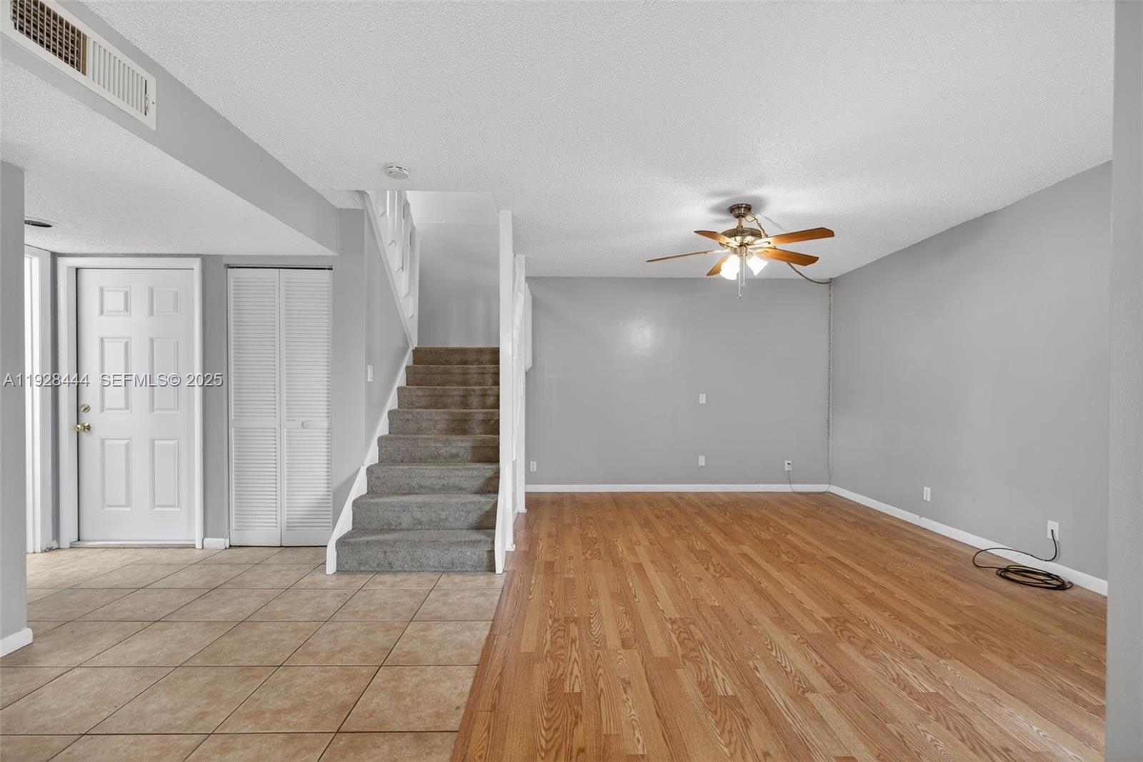 707 Stonewood Ct 19c Property Photo 6