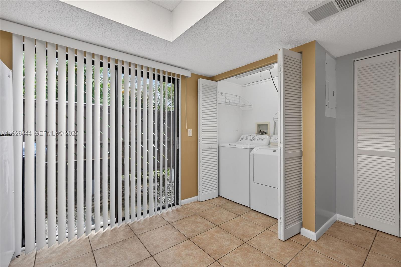 707 Stonewood Ct 19c Property Photo 19