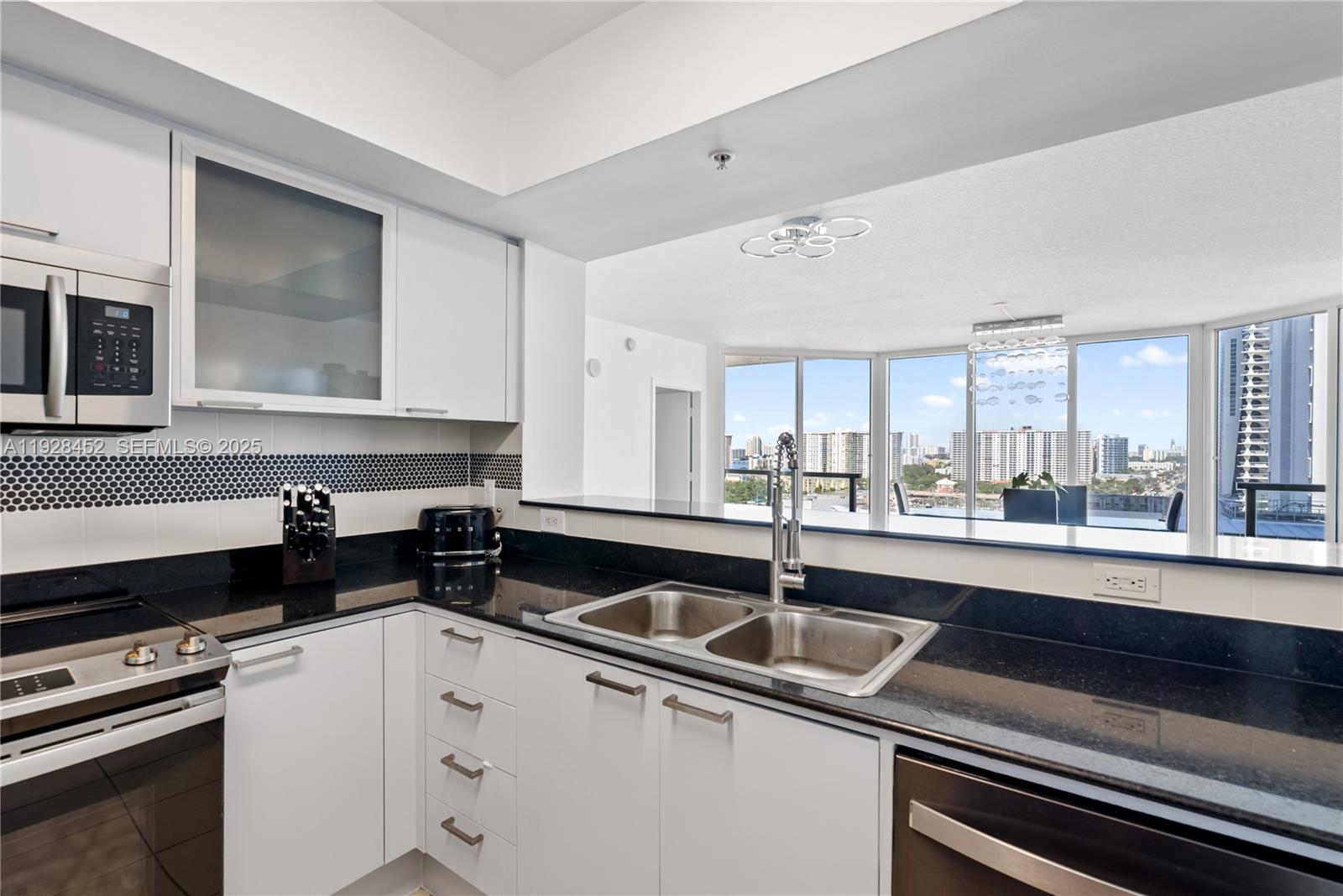 16699 Collins Ave 1507 Property Photo 7