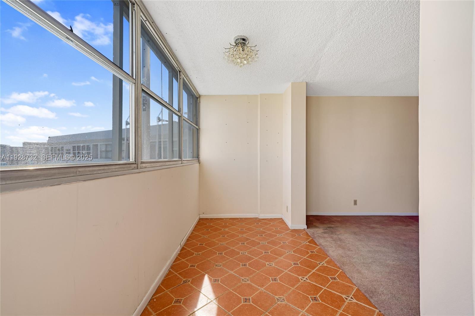 100 Golden Isles Dr Ph 6 Property Photo 11