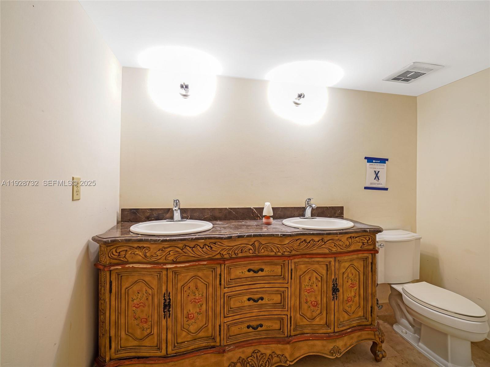 100 Golden Isles Dr Ph 6 Property Photo 20