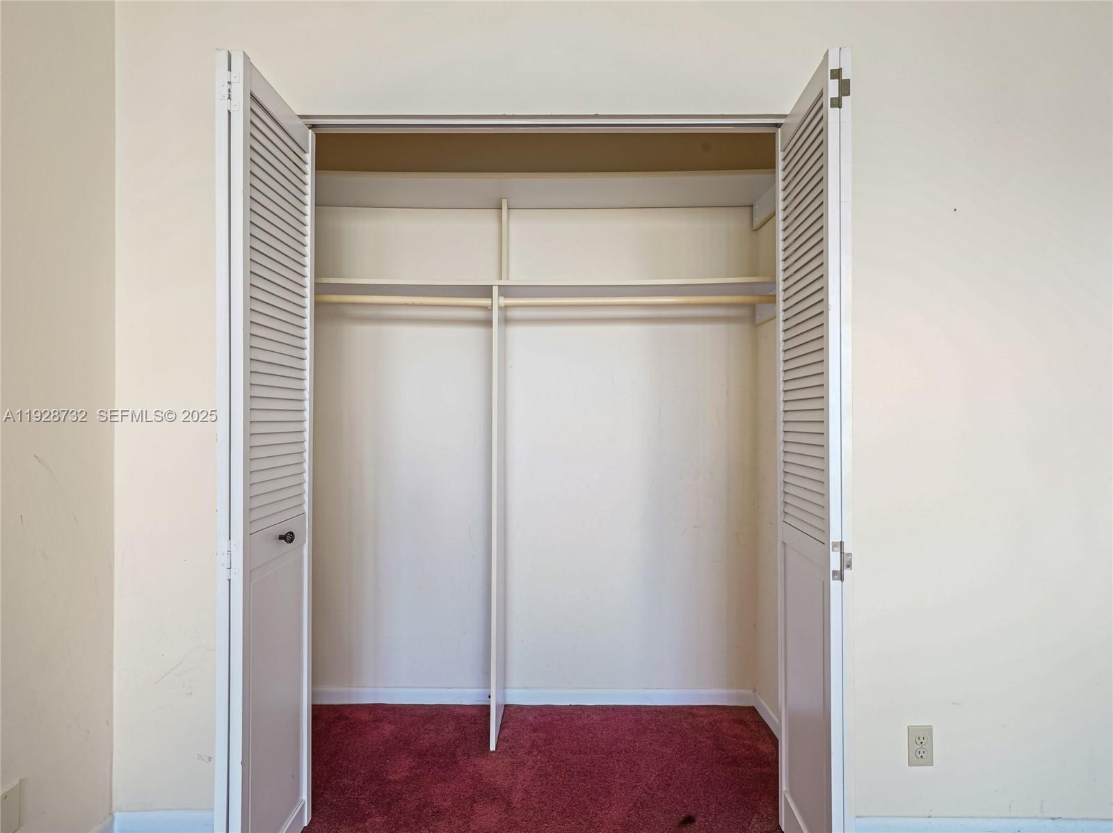 100 Golden Isles Dr Ph 6 Property Photo 22