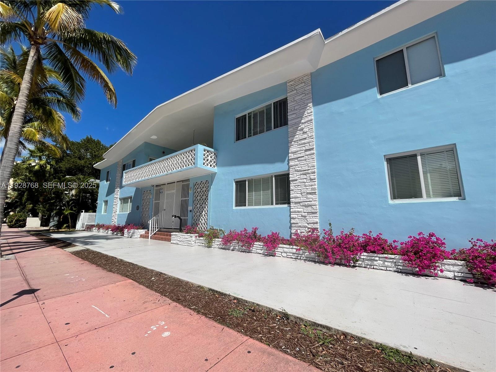 401 Collins Ave 21 Property Photo 1