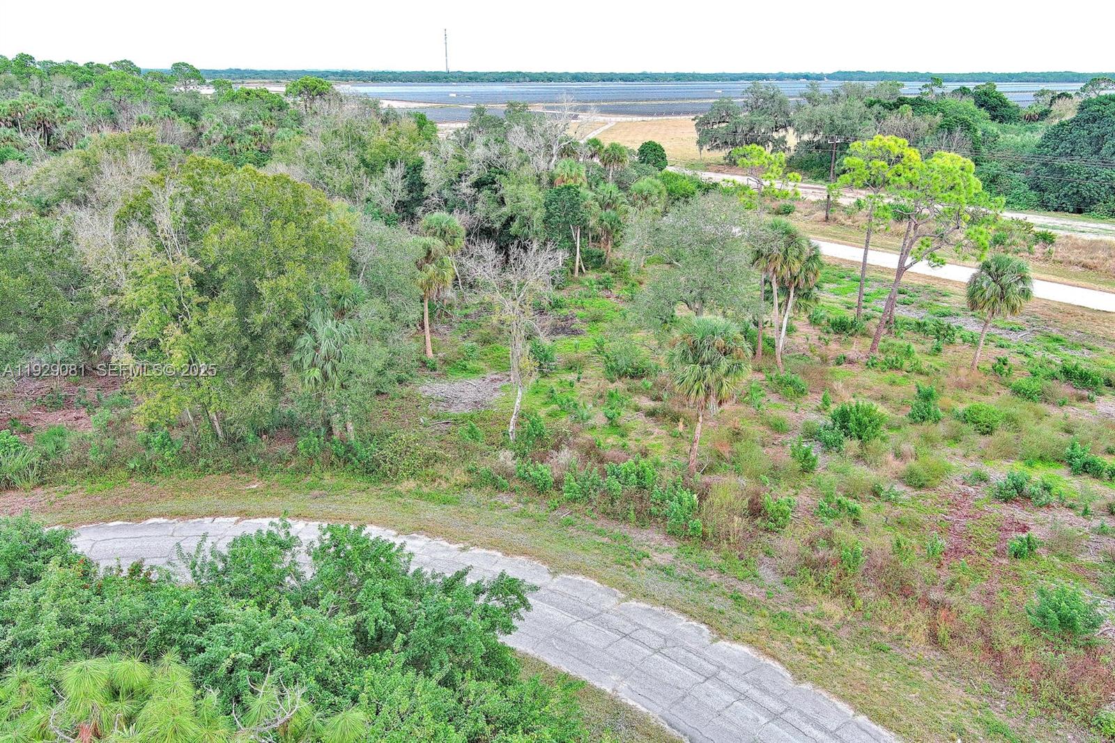 171 Carousel Ave Property Photo 3