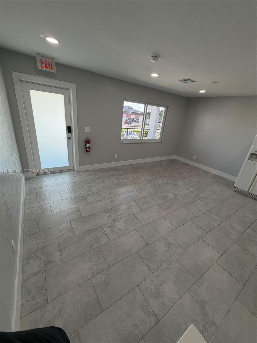 2700 Evans Ave 5 Property Photo 16