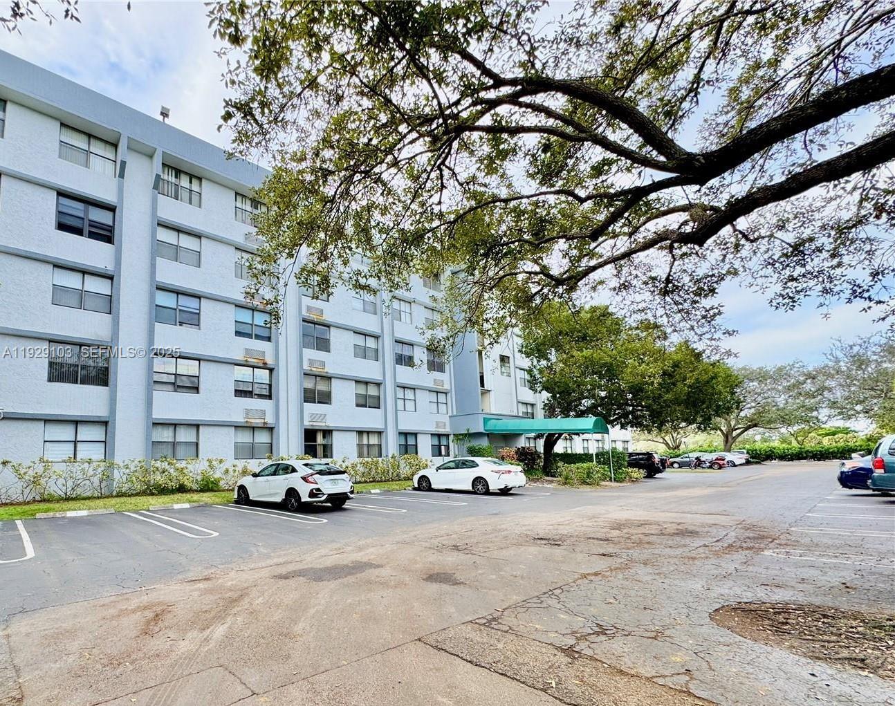 2501 Riverside Dr 207-a Property Photo 1